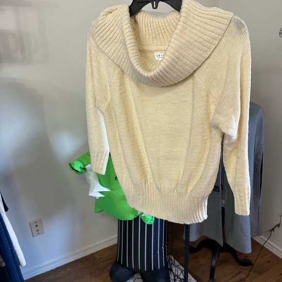 Le Lis Cream Knit Sweater - Picture 1 of 6